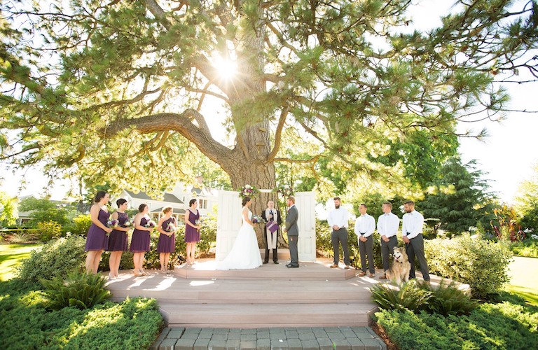 Wedding Event in Oregon City at Ainsworth House & Gardens