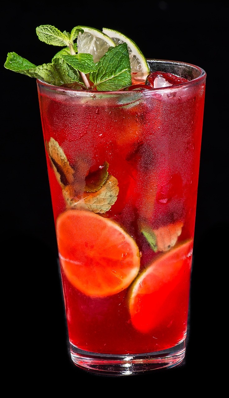 drink with fresh fruit